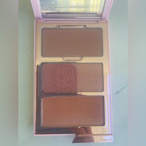 ONE/SIZE Patrick Star Cheek Clapper 3D Blush Trio Palette - Picture 6 of 9